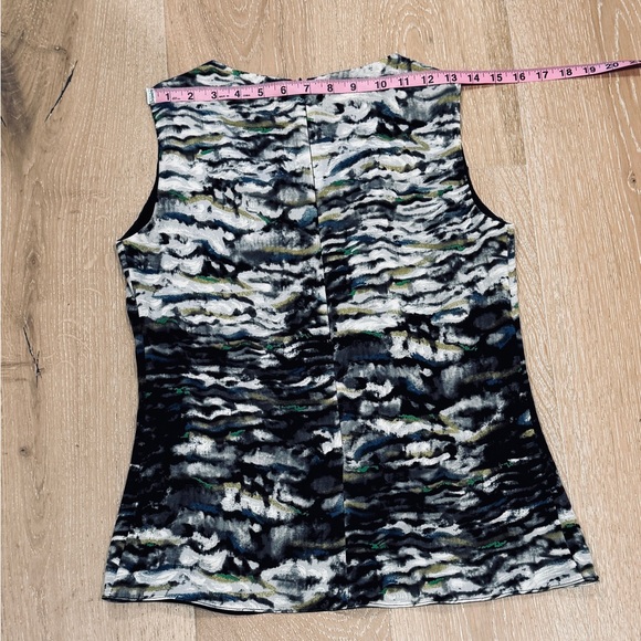 Balenciaga Paris Silk Watercolor Abstract Sleeveless Blouse. XS (see pictures) - Picture 14 of 15